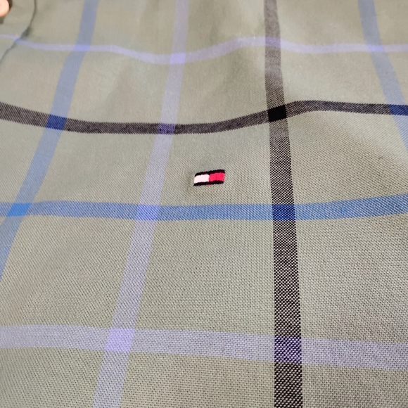 Tommy Hilfiger Green with Blue and Black Stripes Casual Button Down Shirt, XL - Picture 8 of 10